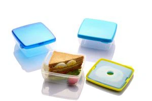Dobro zatvorena plastična kutija za hranu